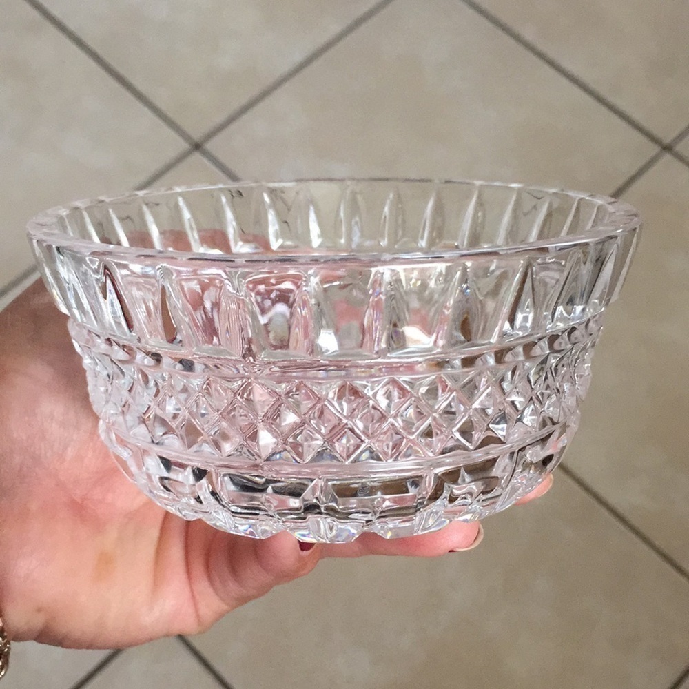 Vintage Cut Glass Bowl Set - Picture 4 of 8